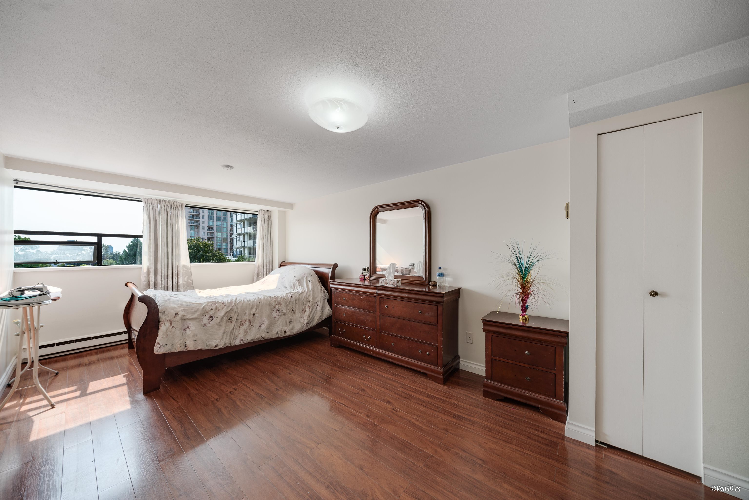 504 534 Sixth Street, Uptown - r2922678 Image