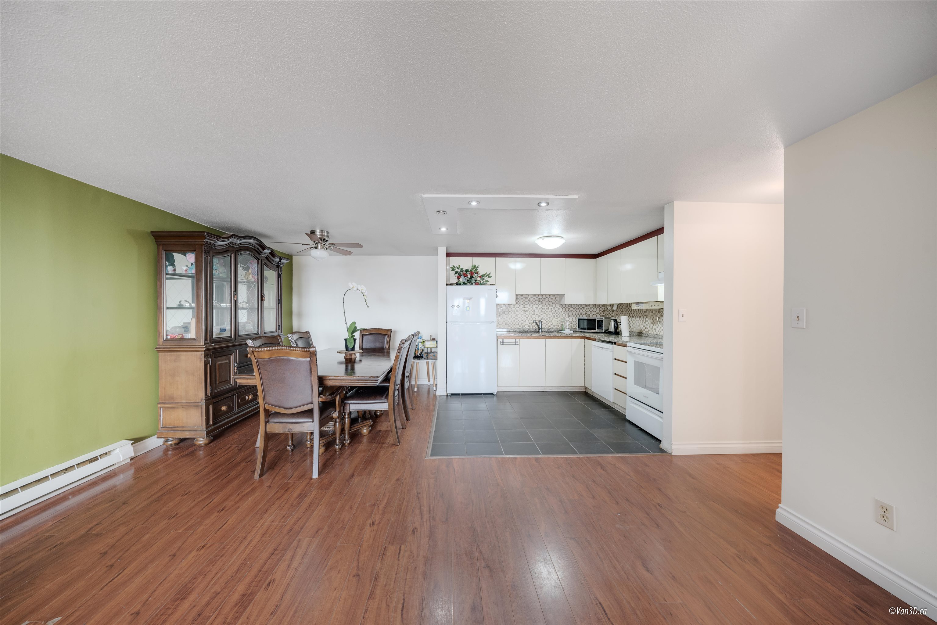 504 534 Sixth Street, Uptown - r2922678 Image