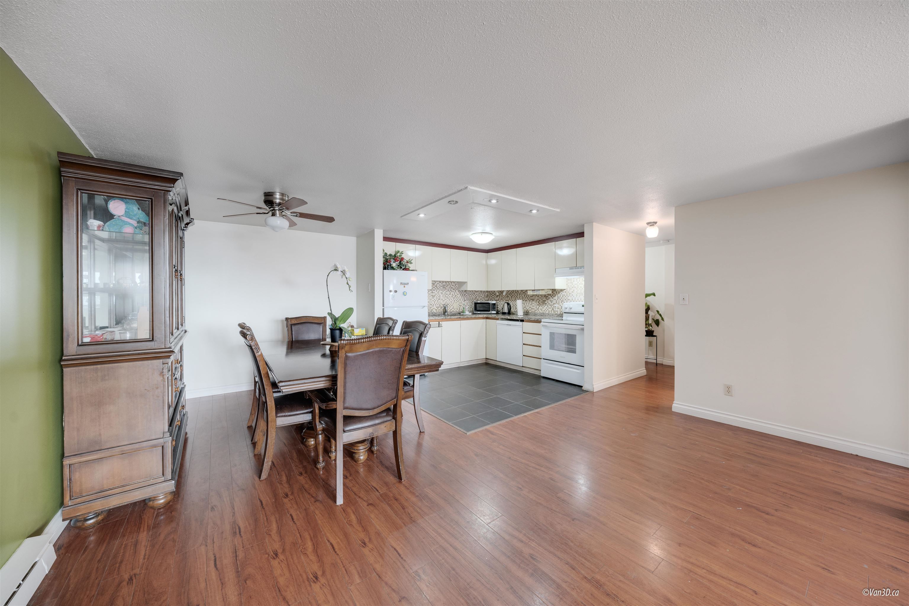 504 534 Sixth Street, Uptown - r2922678 Image