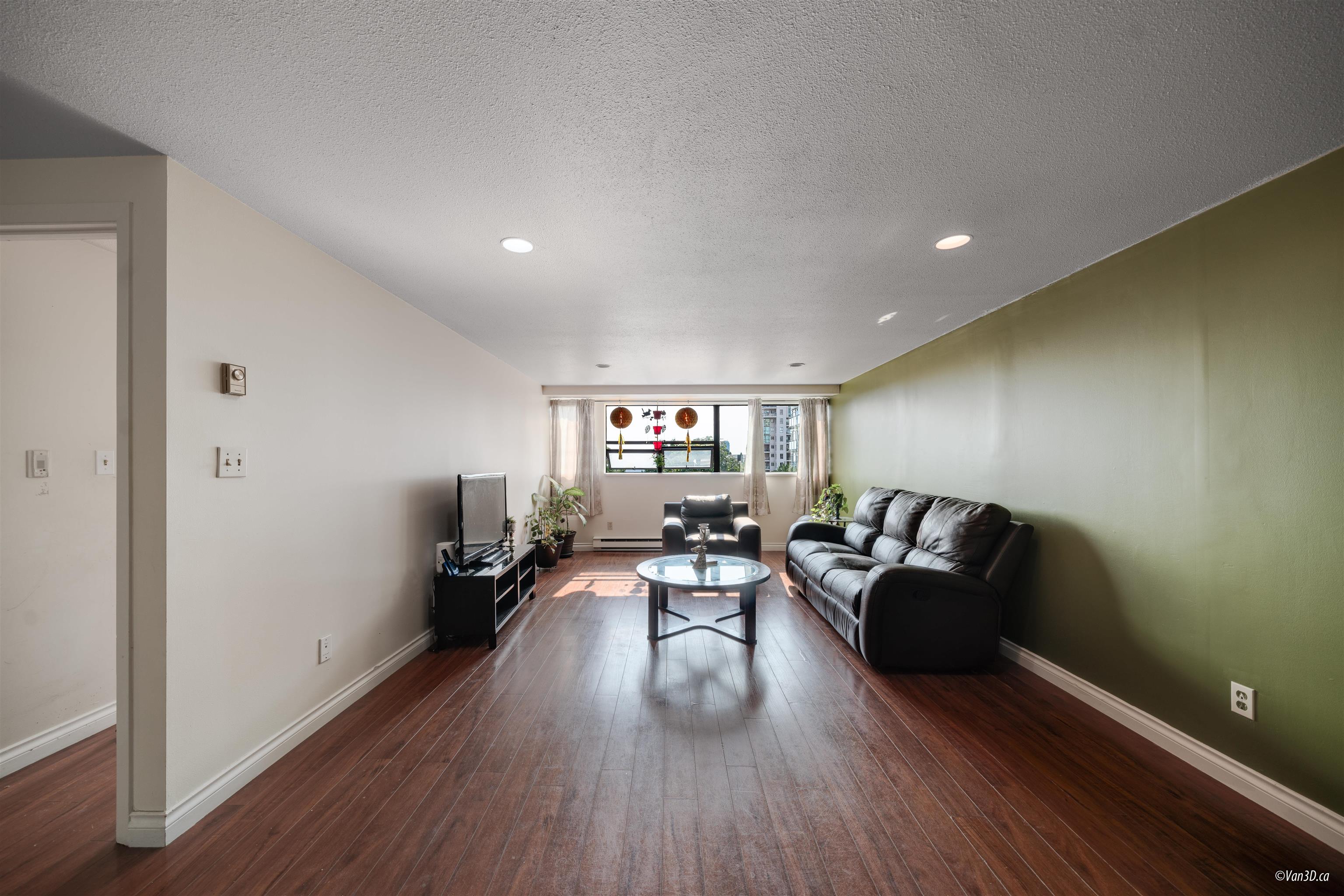 504 534 Sixth Street, Uptown - r2922678 Image