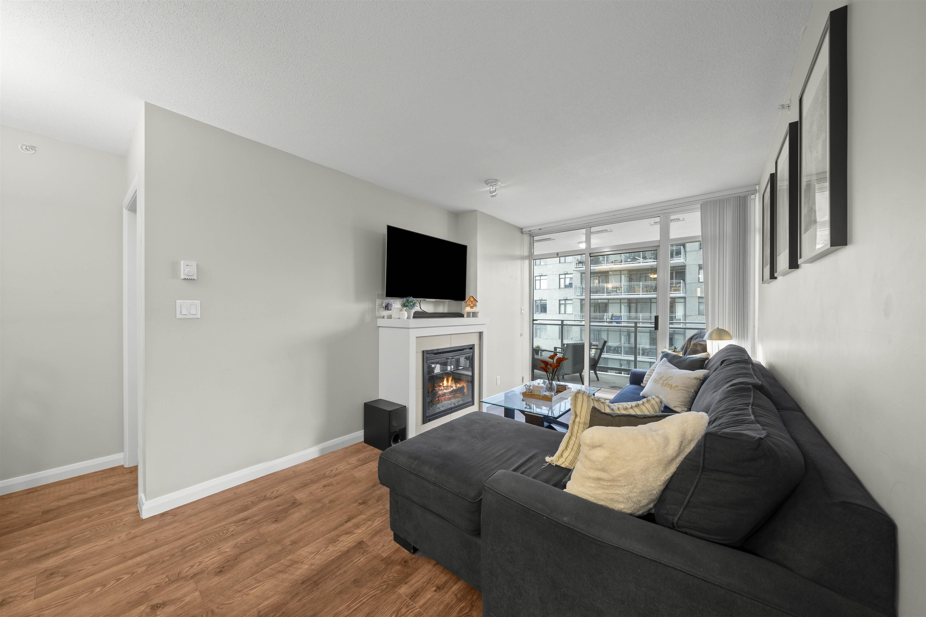 1609 888 Carnarvon Street, Downtown - r2951200 Image