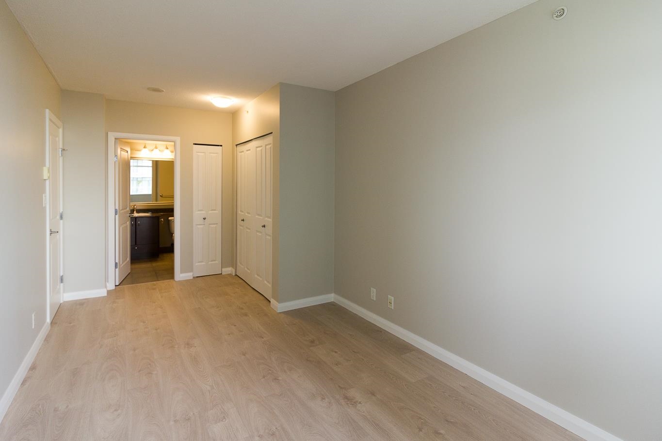 1910 898 Carnarvon Street, Downtown - r2959886 Image