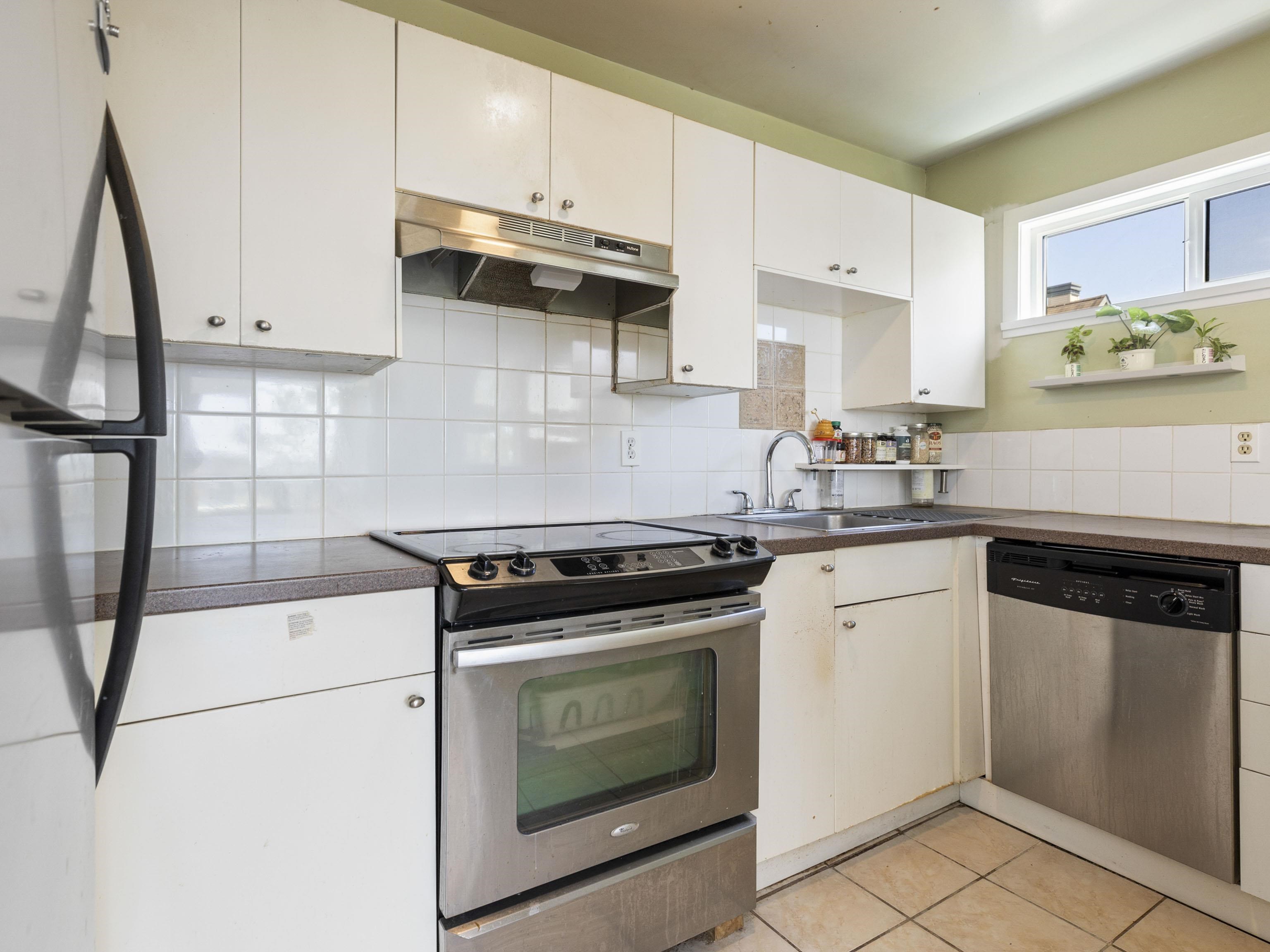 205 215 Mowat Street, Uptown - r2965335 Image