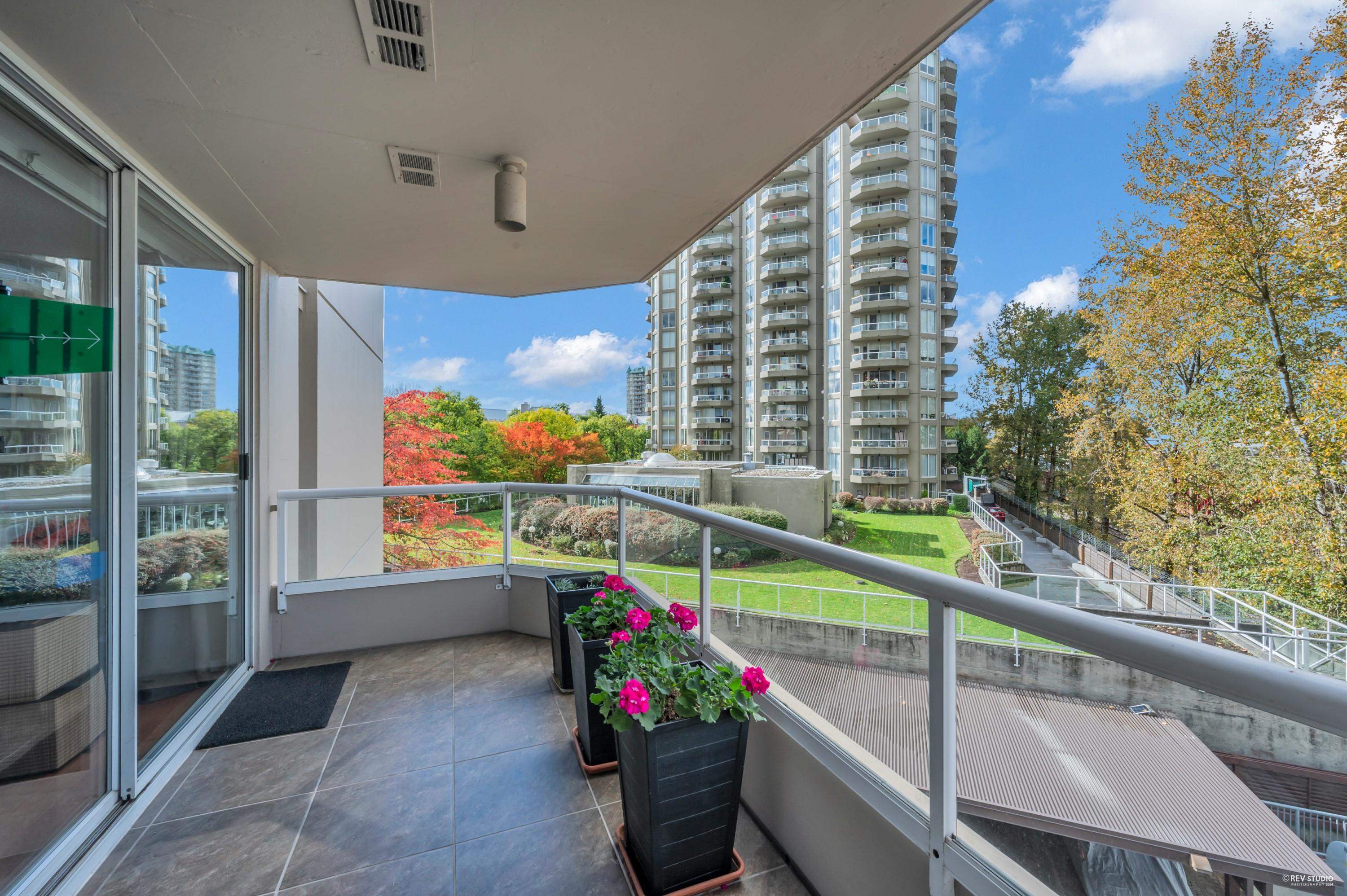 306 1065 Quayside Drive, Quay - r2939063 Image