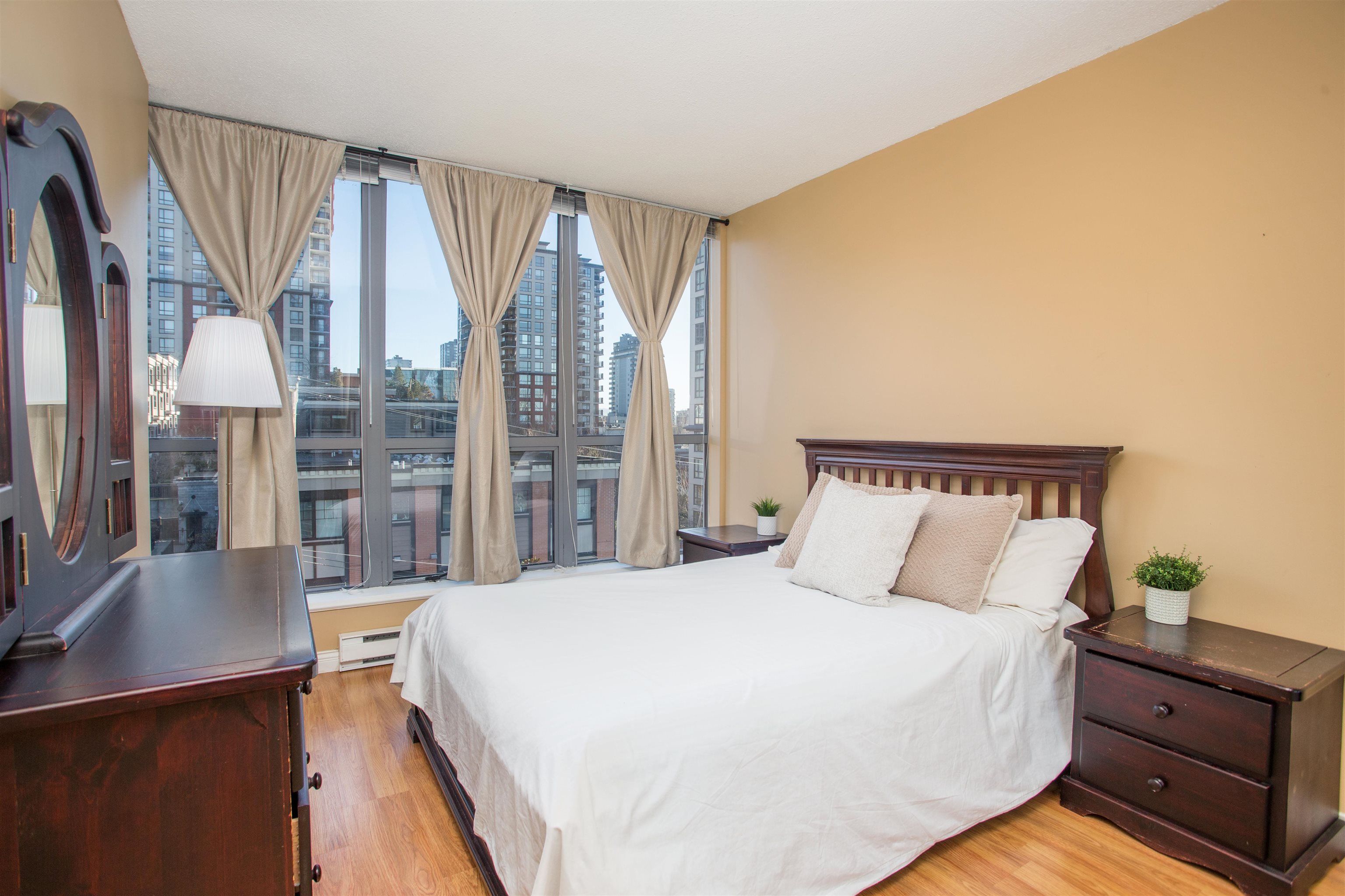 604 850 Royal Avenue, Downtown - r2968957 Image