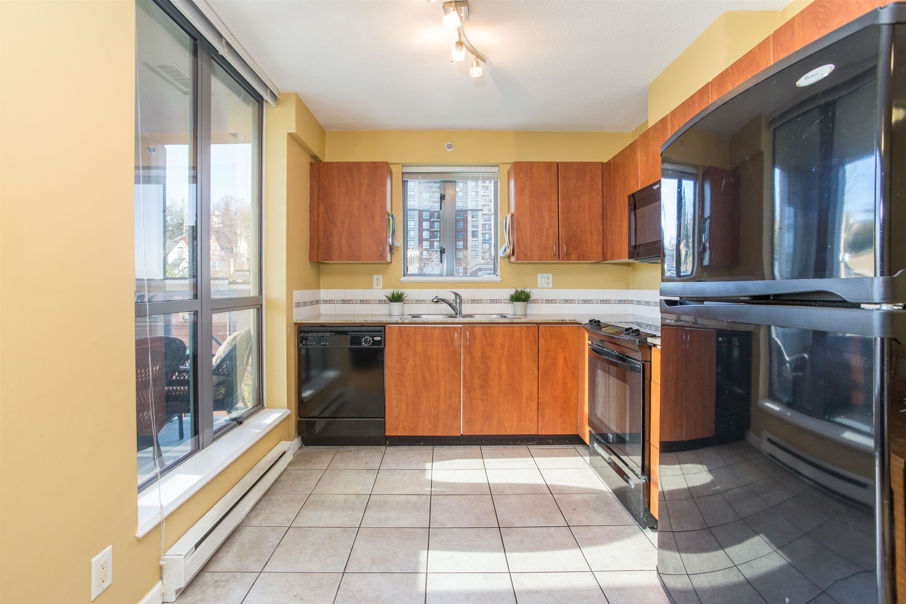 604 850 Royal Avenue, Downtown - r2968957 Image