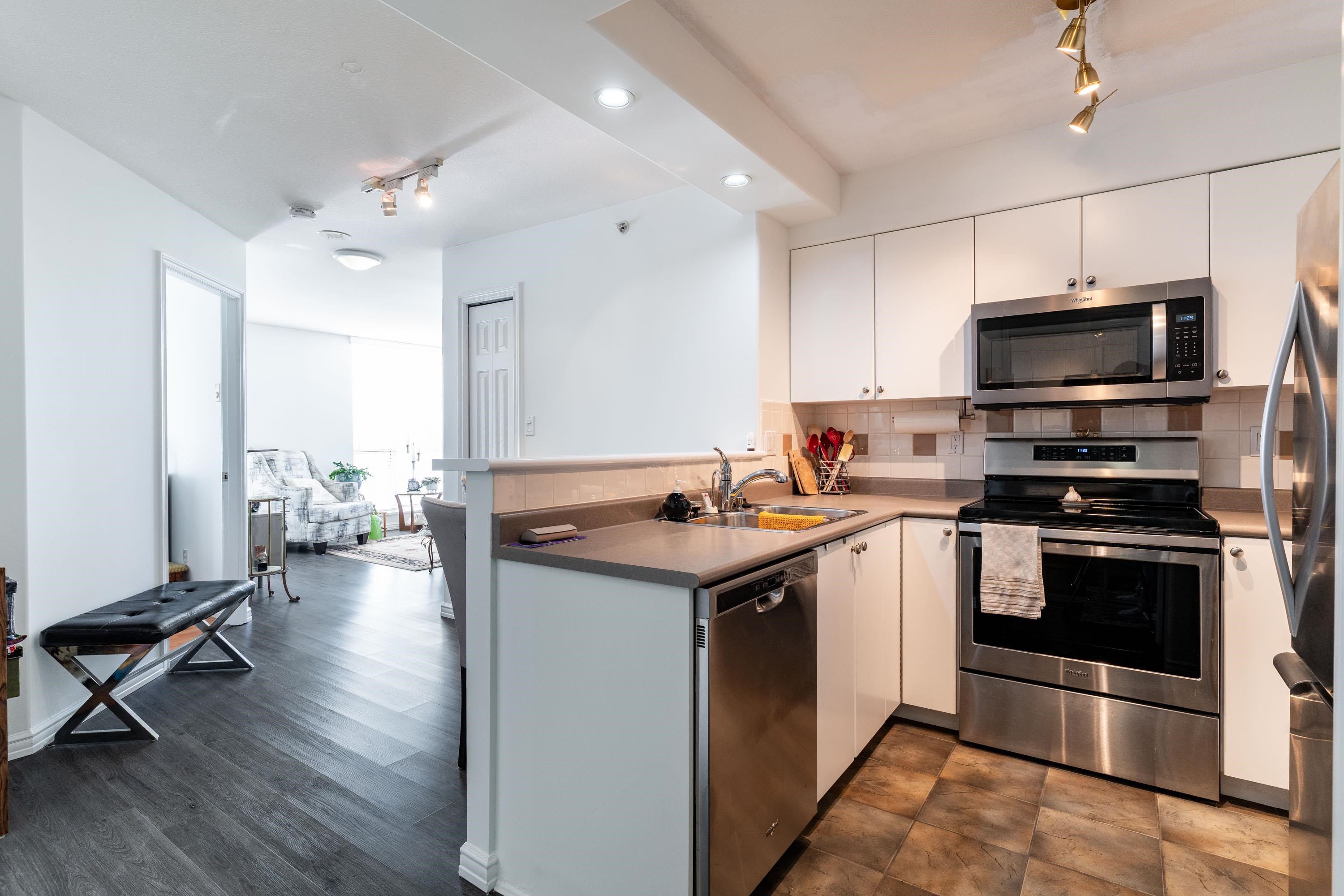 803 680 Clarkson Street, Downtown - r2883931 Image