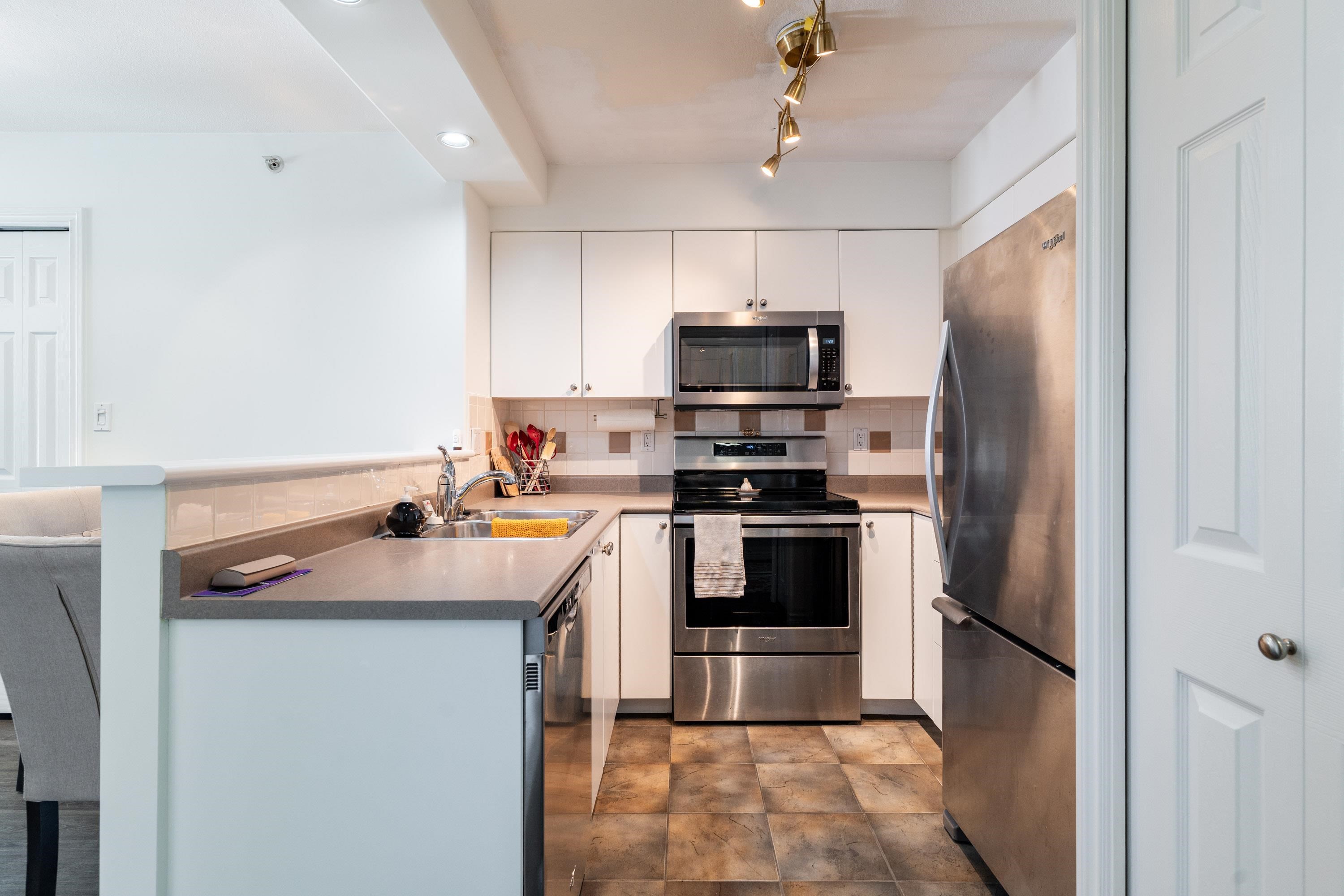 803 680 Clarkson Street, Downtown - r2883931 Image