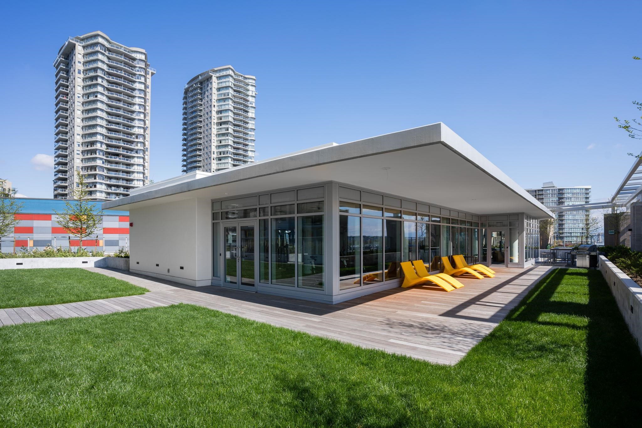 1310 908 Quayside Drive, Quay - r2942112 Image