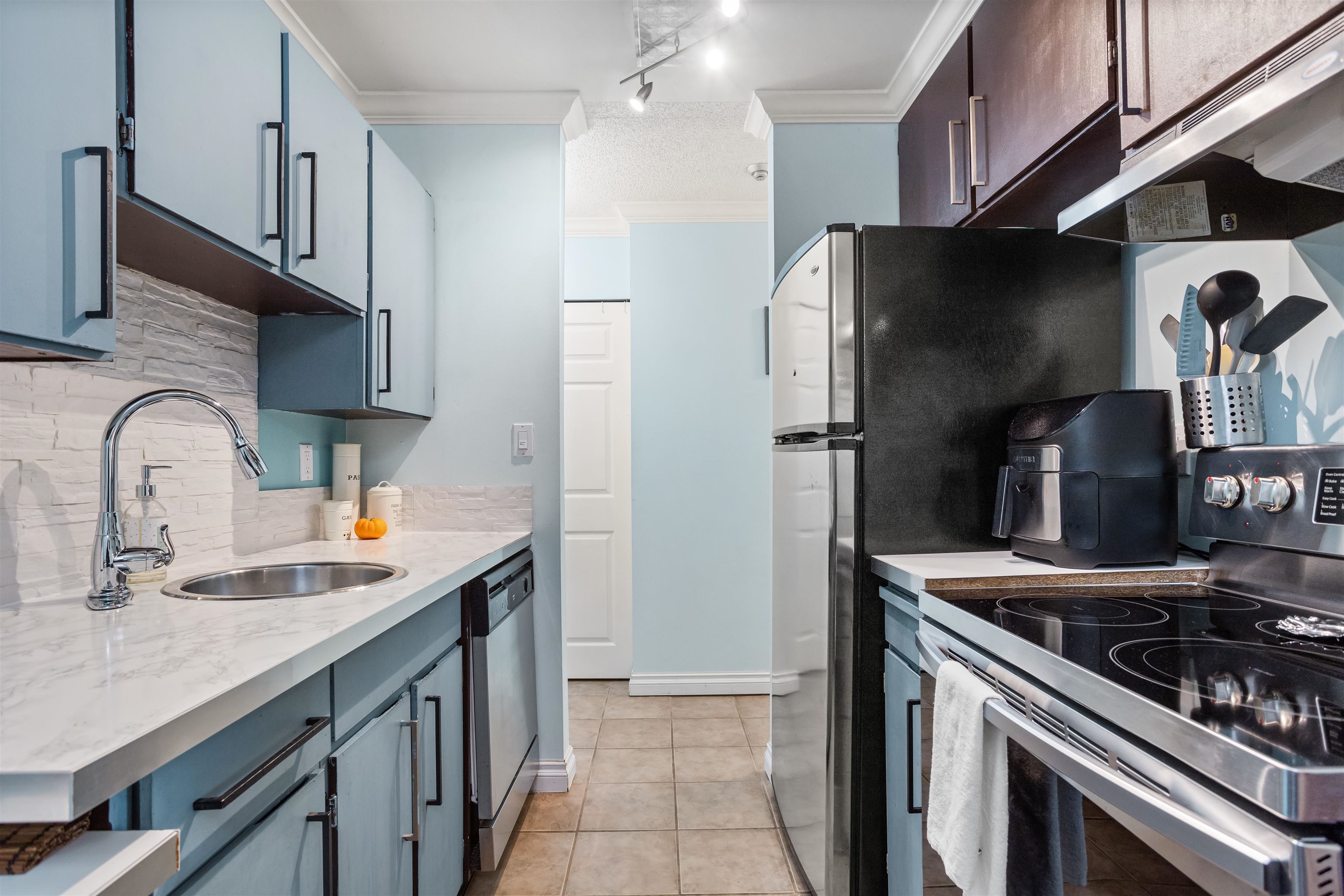 306 315 Tenth Street, Uptown - r2955938 Image