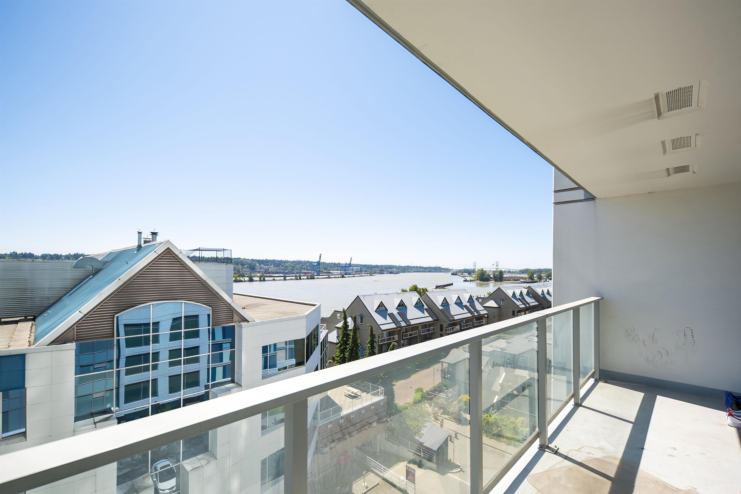 710 988 Quayside Drive, Quay - r2930657 Image