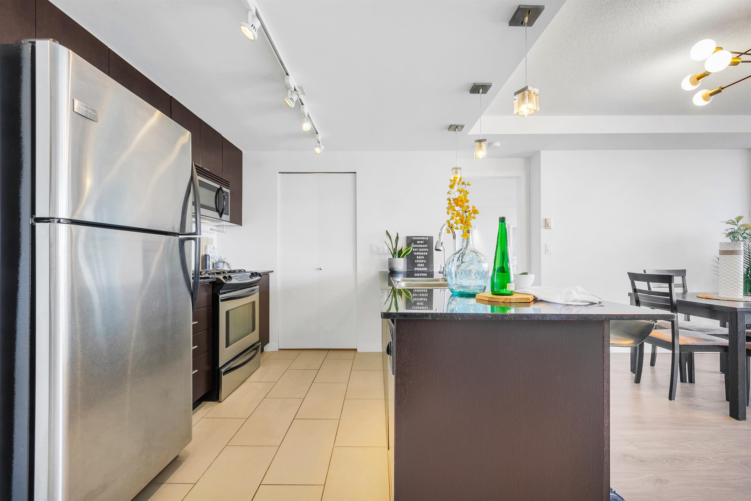 1804 39 Sixth Street, Downtown - r2934359 Image