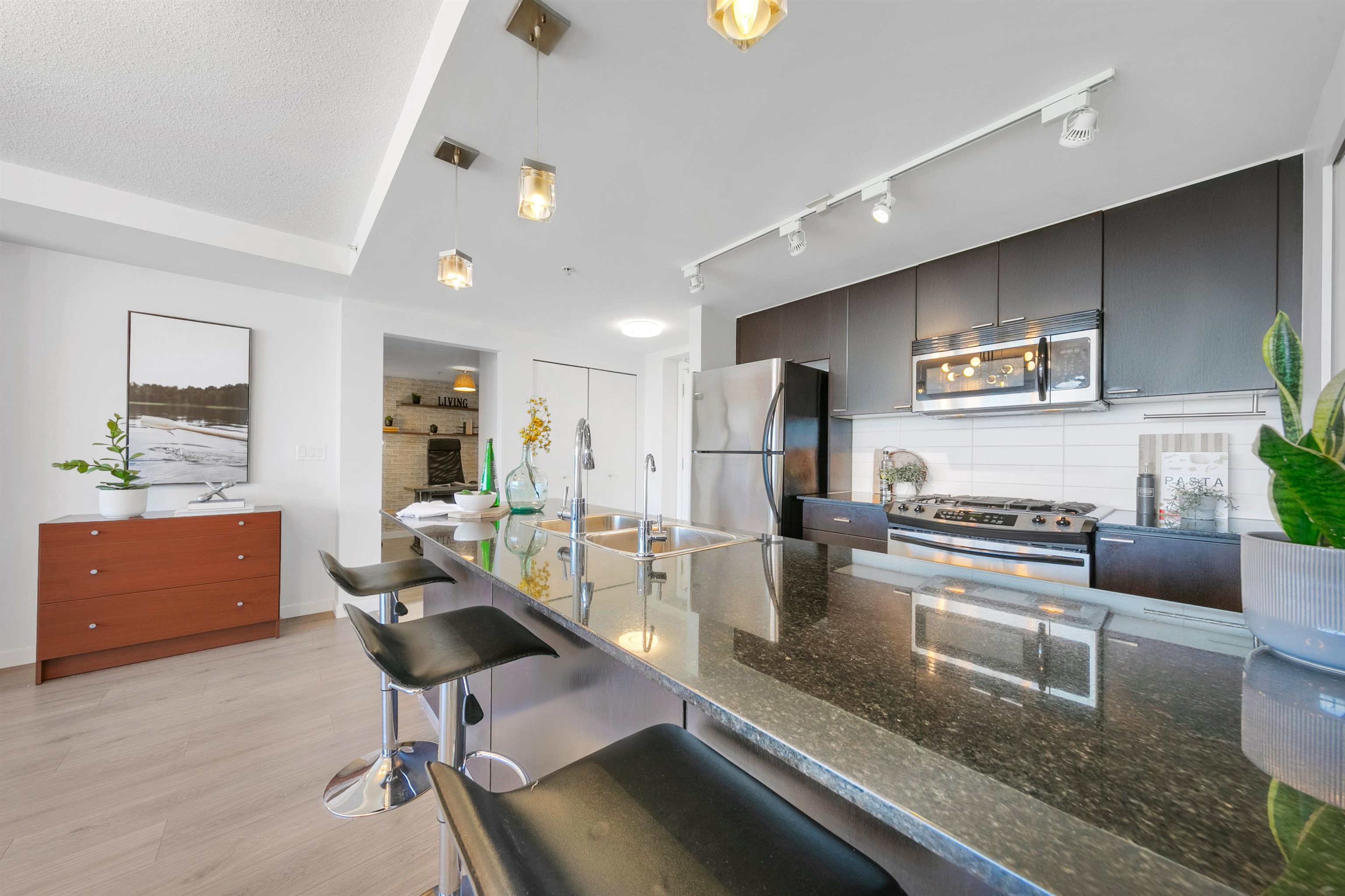 1804 39 Sixth Street, Downtown - r2934359 Image