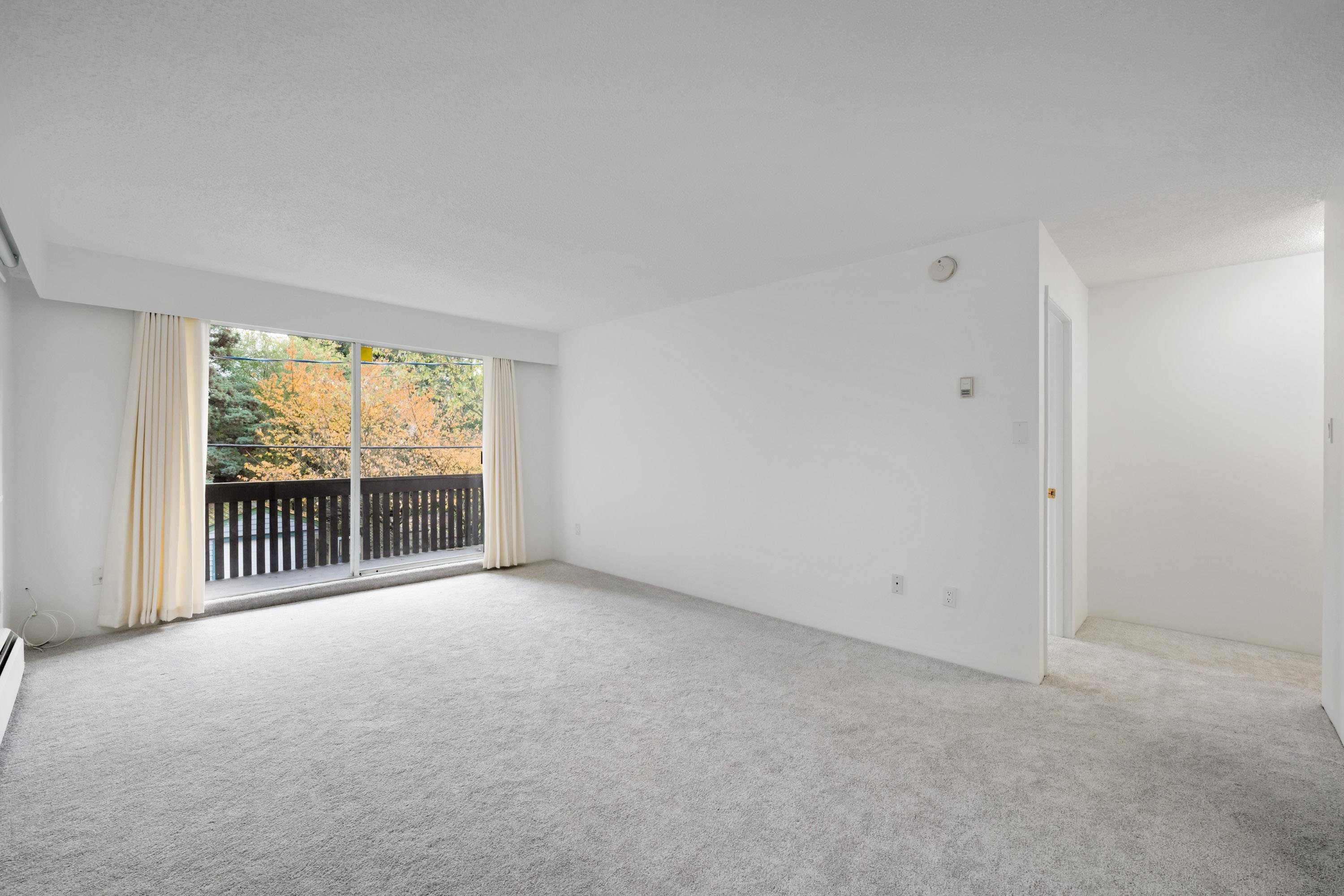 212 910 Fifth Avenue, Uptown - r2943575 Image