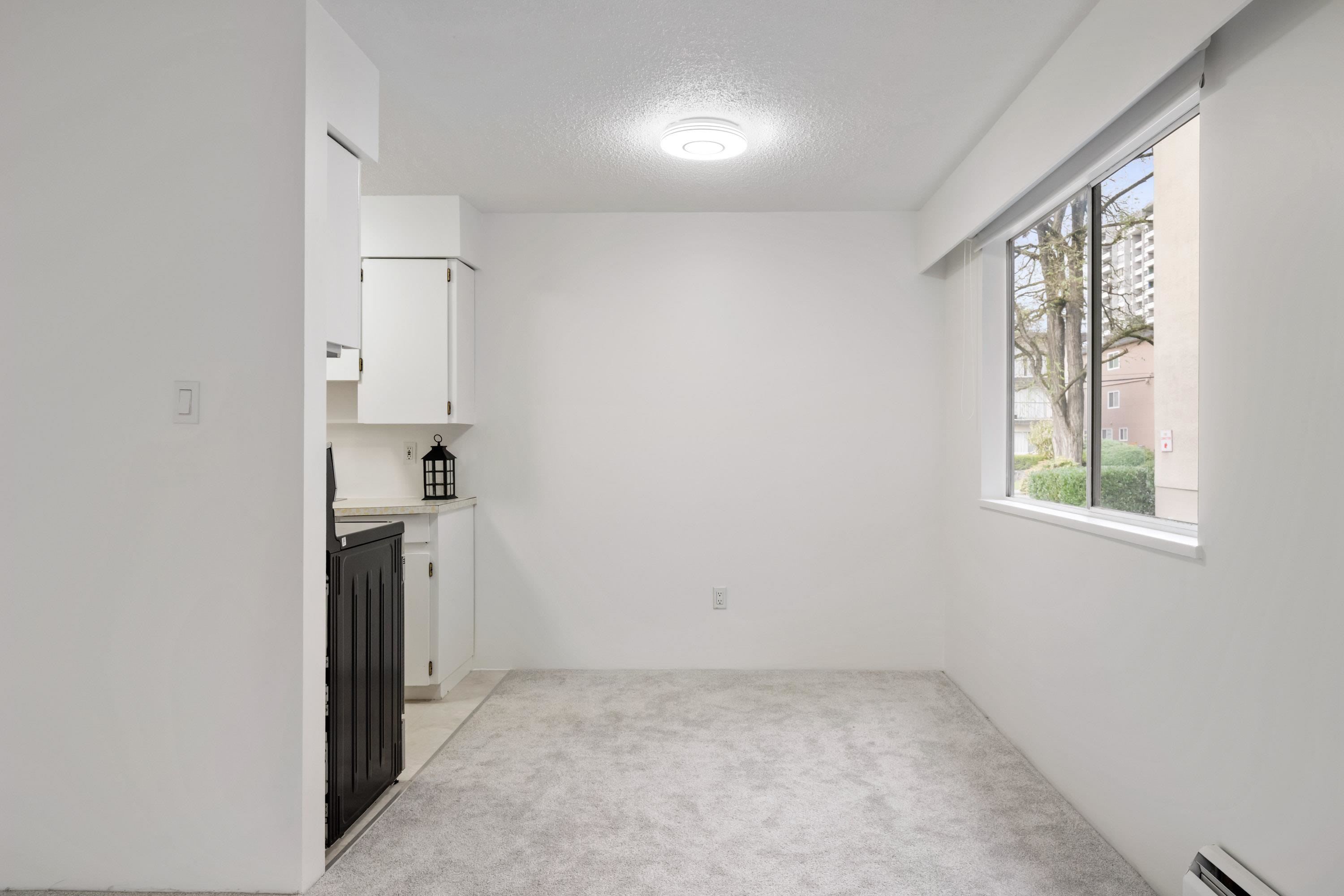 212 910 Fifth Avenue, Uptown - r2943575 Image