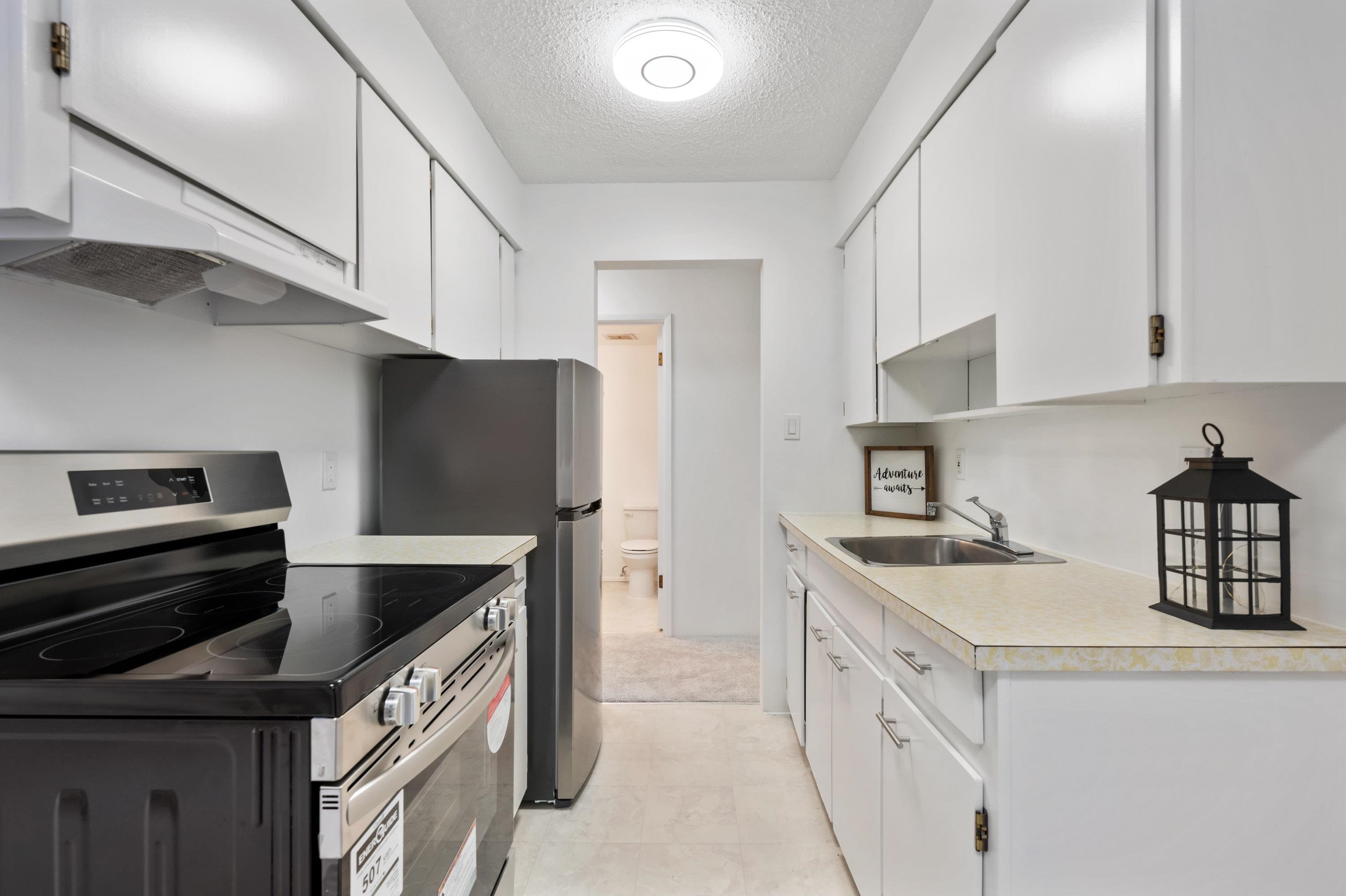 212 910 Fifth Avenue, Uptown - r2954244 Image