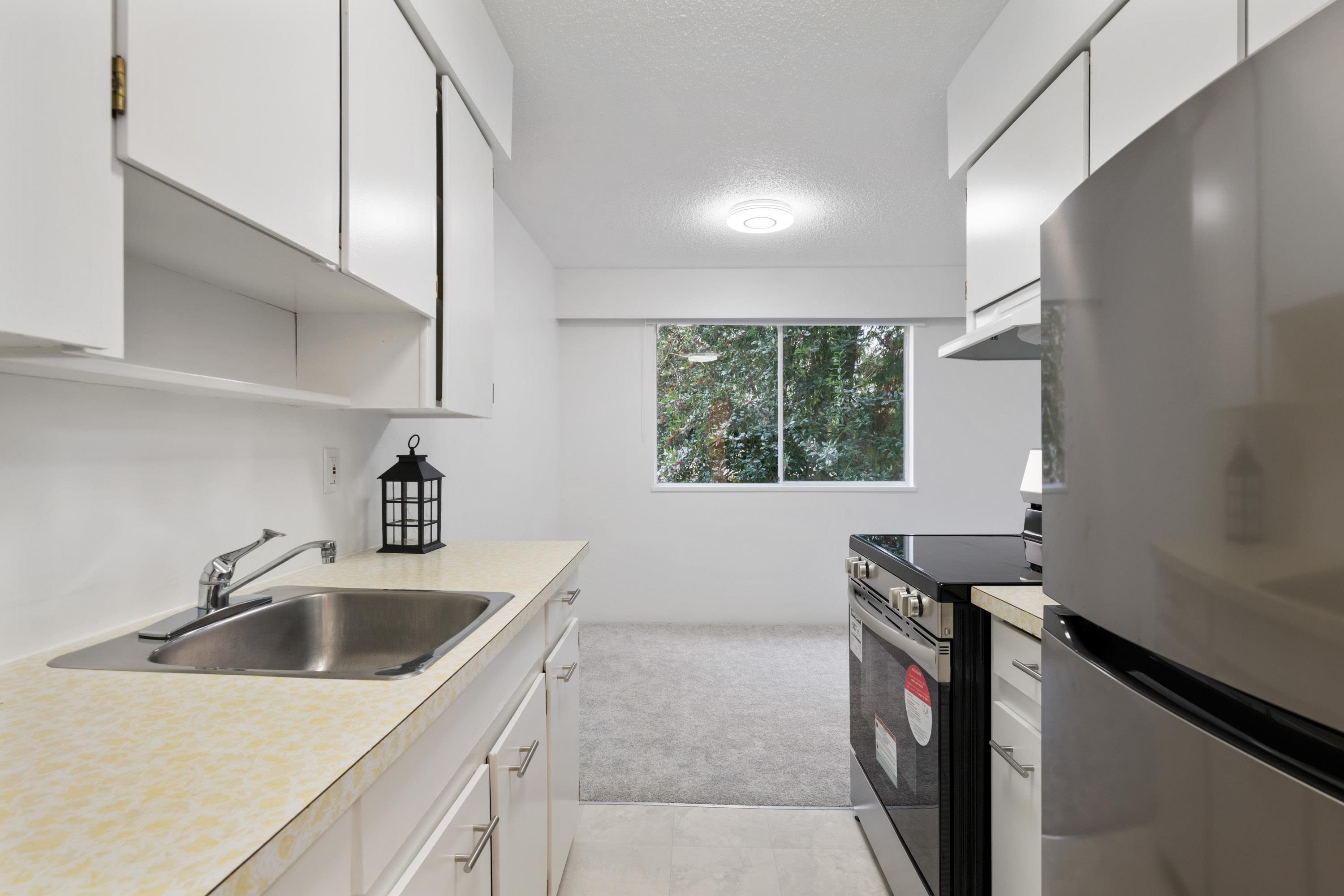 212 910 Fifth Avenue, Uptown - r2954244 Image