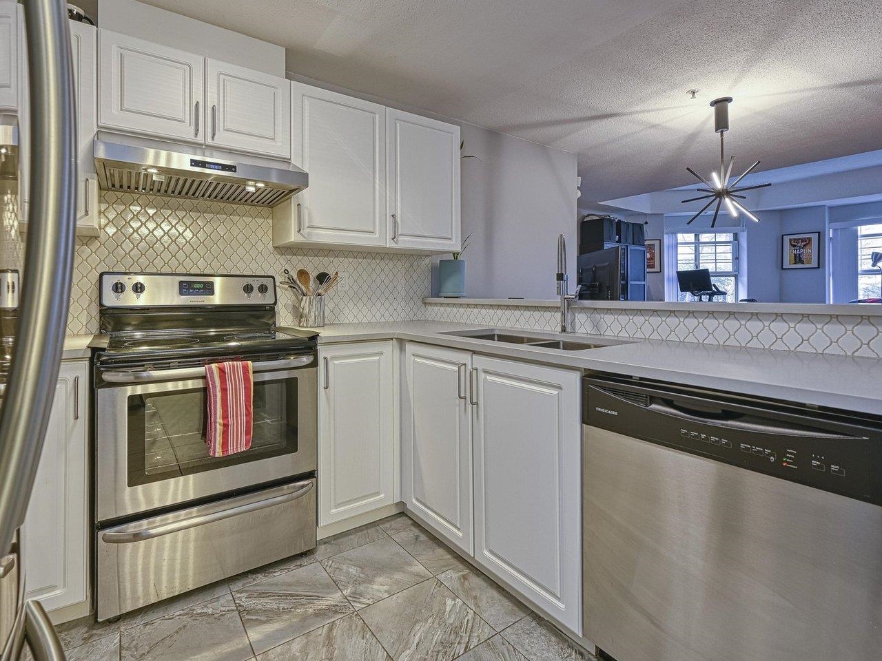 101 215 Twelfth Street, Uptown - r2965160 Image