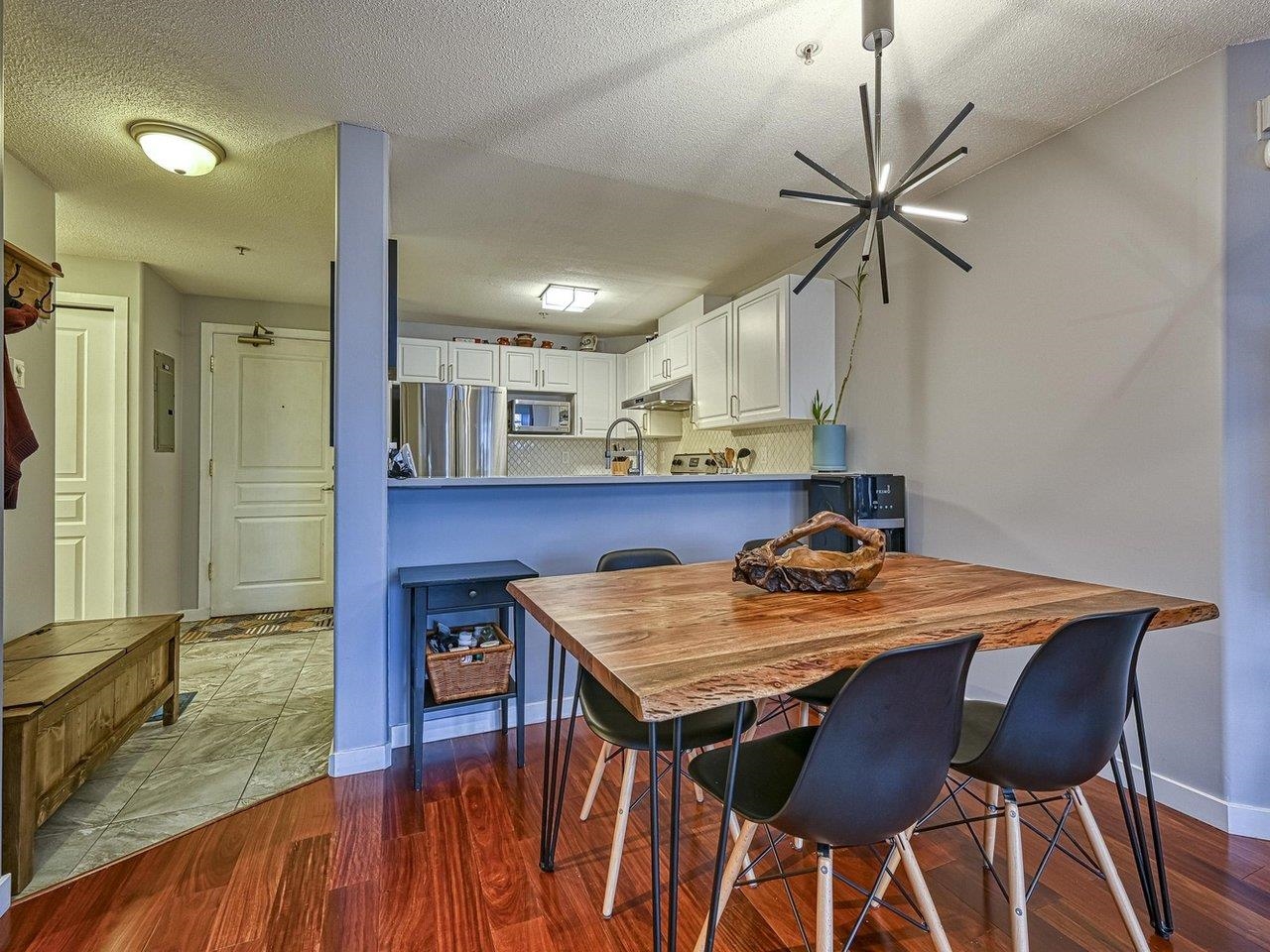 101 215 Twelfth Street, Uptown - r2965160 Image