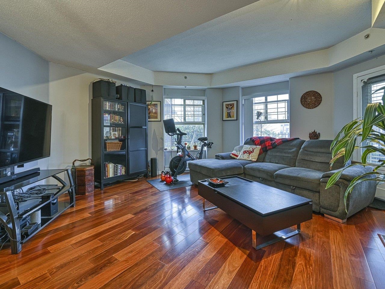 101 215 Twelfth Street, Uptown - r2965160 Image