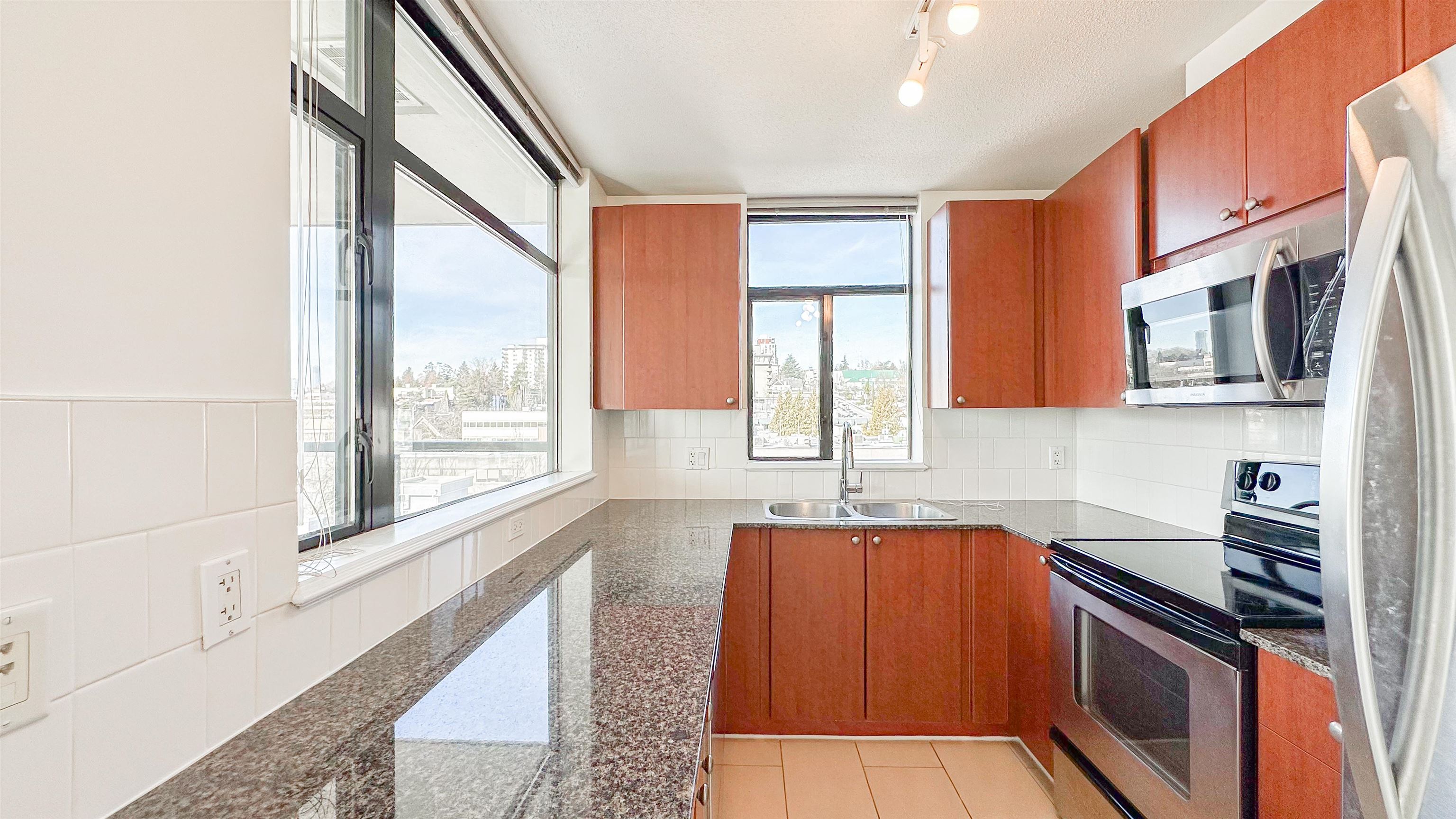 1002 610 Victoria Street, Downtown - r2966326 Image