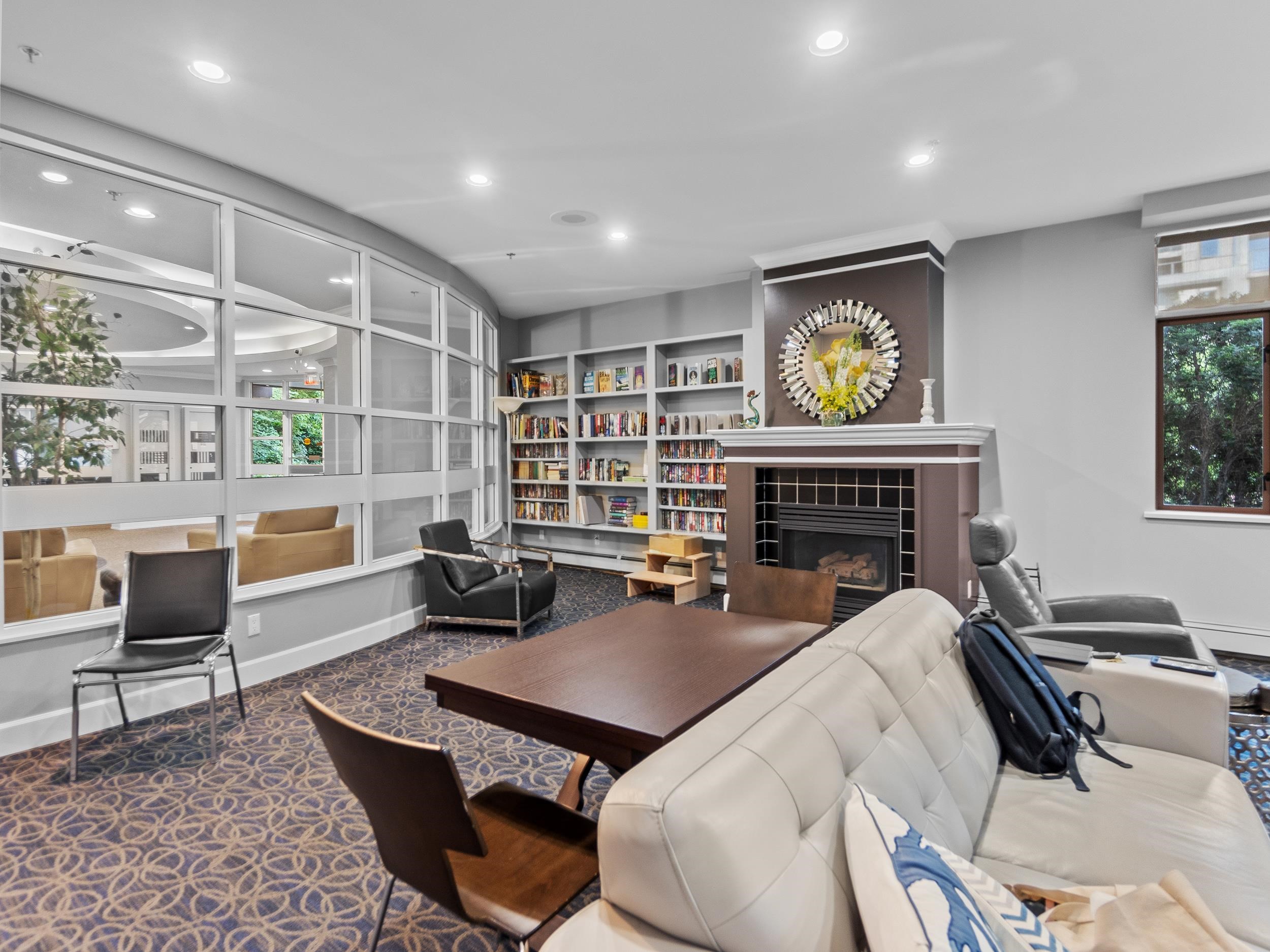 1005 612 Fifth Avenue, Uptown - r2935372 Image