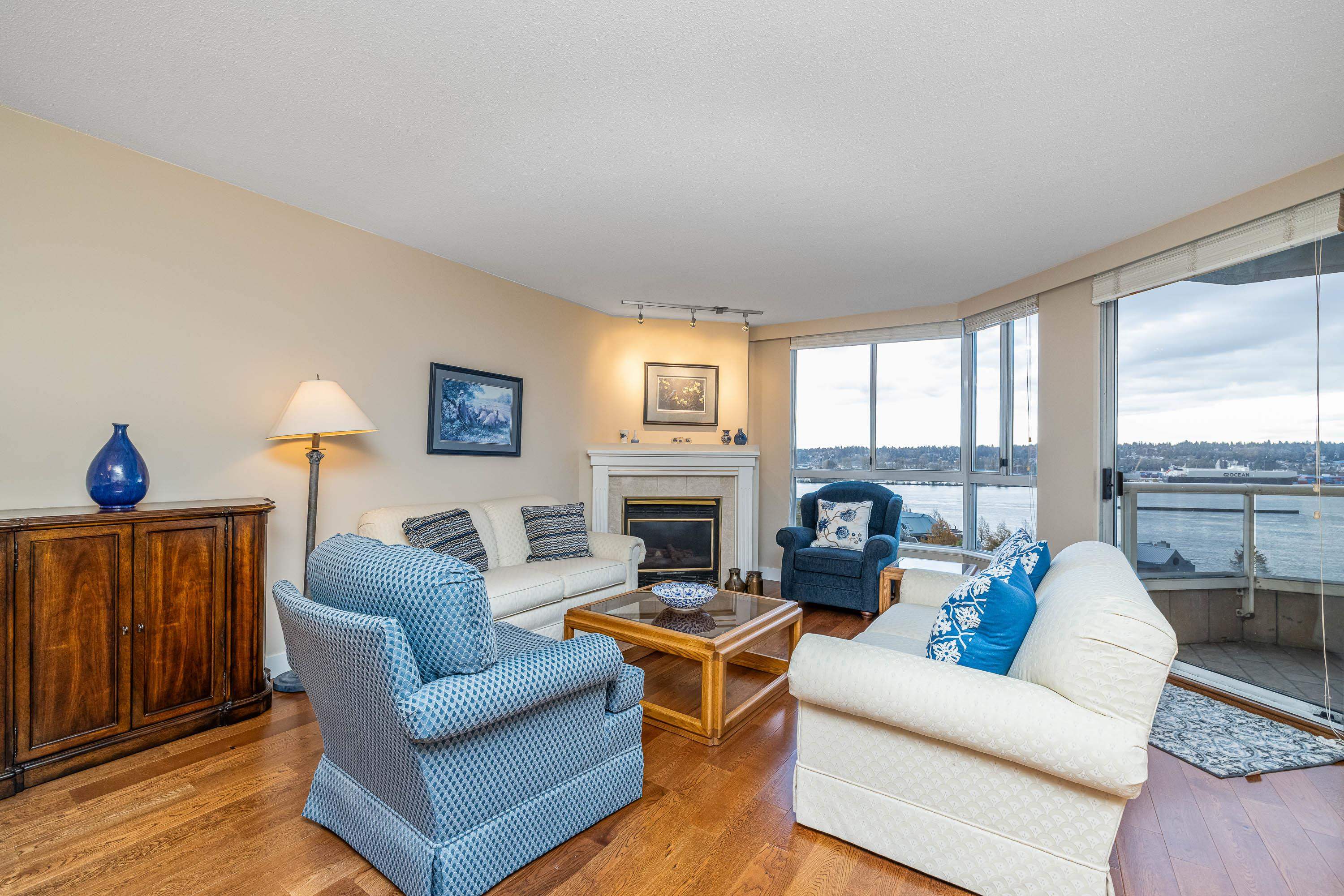 1406 1235 Quayside Drive, Quay - r2936521 Image