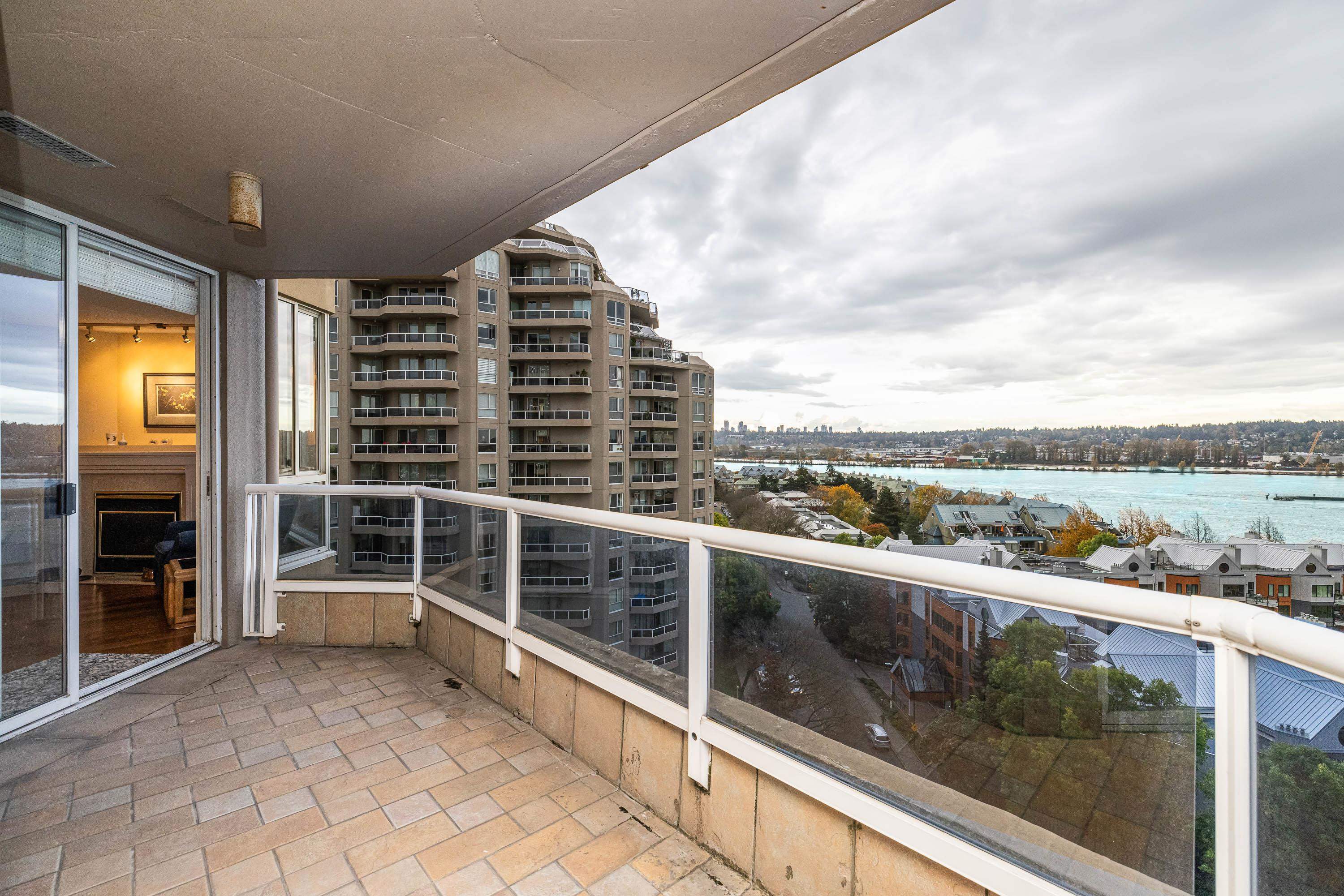 1406 1235 Quayside Drive, Quay - r2936521 Image