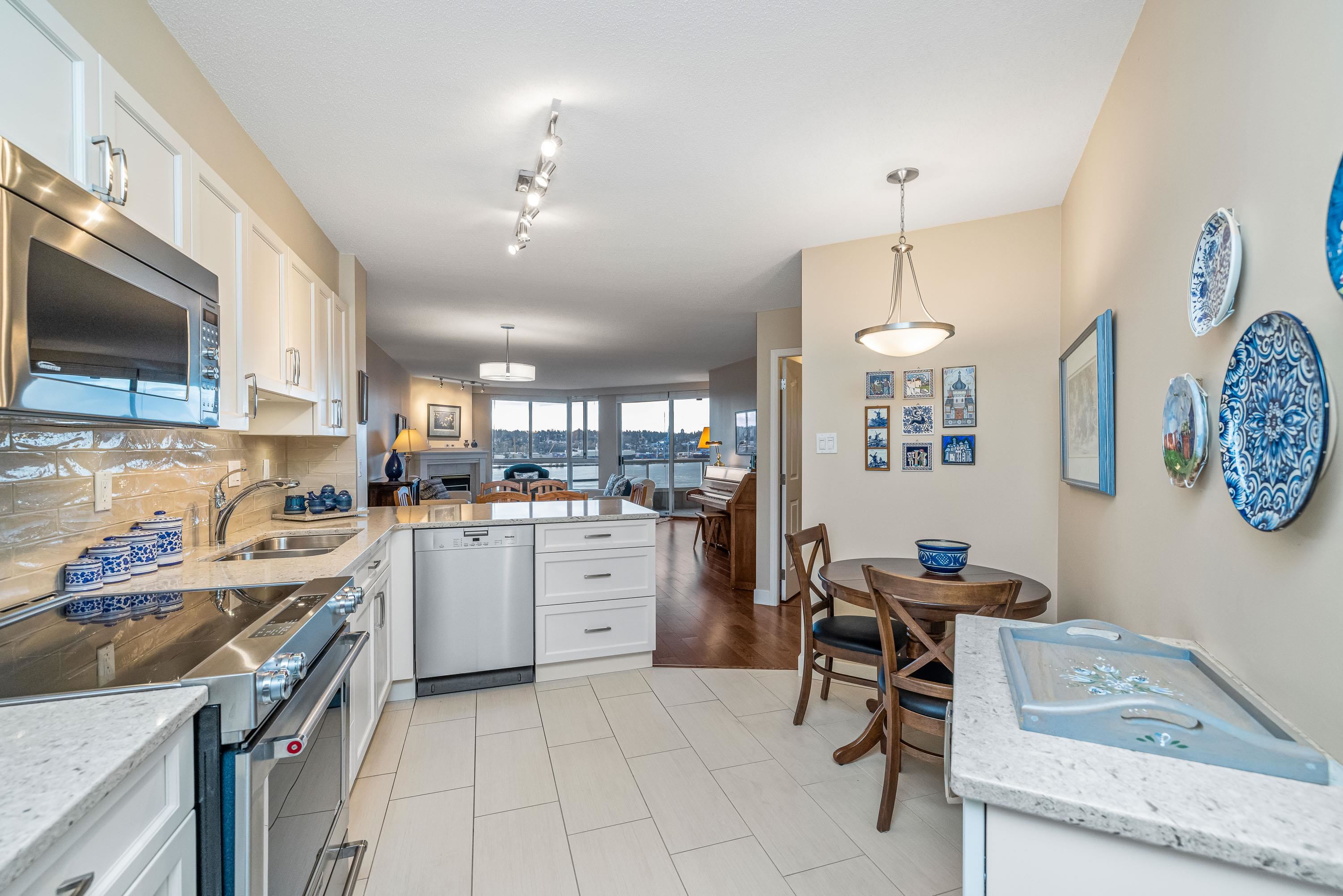 1406 1235 Quayside Drive, Quay - r2936521 Image